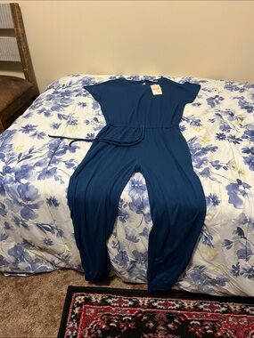 Relaxed Dark Teal Short-Sleeve Jumpsuit with Waist Tie